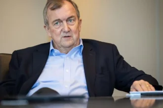 Barrick Mining enfrenta retos con Mali y celebra resultados financieros