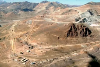 Barrick y Shandong Gold planean invertir en mina Veladero en Argentina