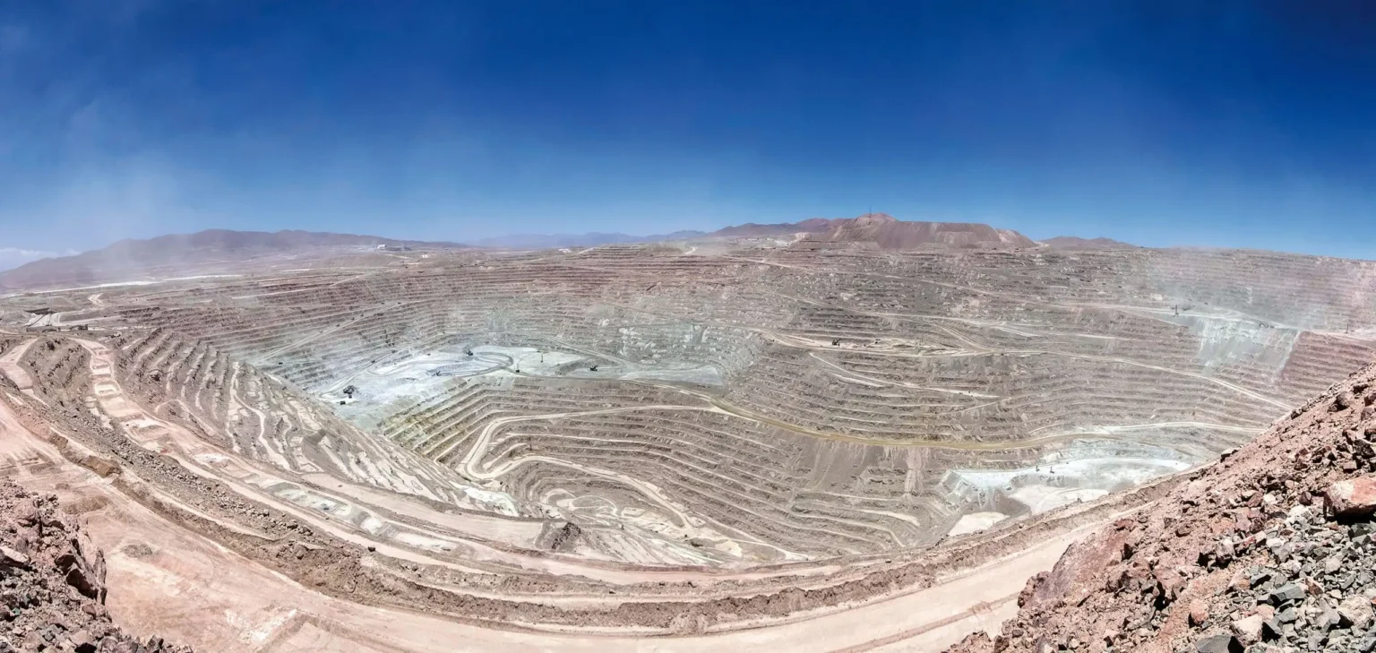 BHP proyecta millonaria inversión en Escondida: el impacto local que podría transformar el norte de Chile