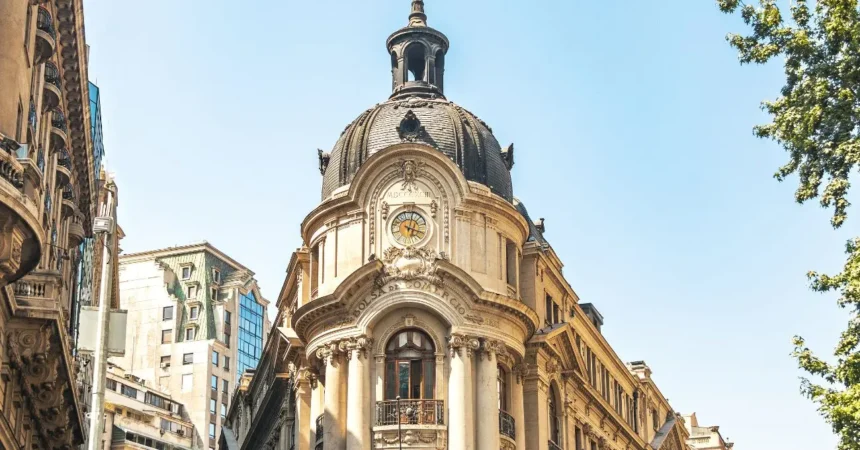 Bolsa chilena sube 0,49% mientras el Brent cae a US$107: el alivio que llegó desde Medio Oriente, pero con un riesgo intacto