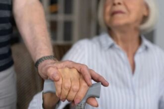Bonos y subsidios para adultos mayores: ¿Cómo acceder y postular en julio?