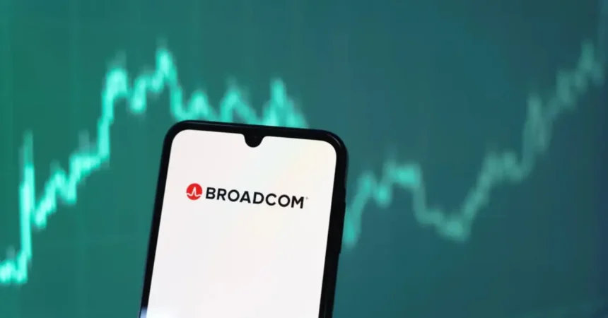 Broadcom enfrenta desafíos en su recuperación pese a crecimiento impulsado por inteligencia artificial