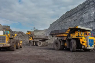 Caída del Imacec: minería y servicios frenan crecimiento en noviembre 2025