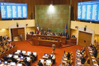 Cámara aprueba reajuste para trabajadores del sector público: contempla pago en tres etapas