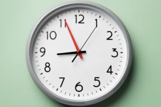 Cambio de hora en Chile: revisa cuándo debes modificar tu reloj en abril 2025