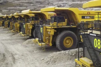 Camiones mineros autónomos: más de 200 operan 24/7 en el Gobi y revelan la escala real de la “mina inteligente” en Xinjiang