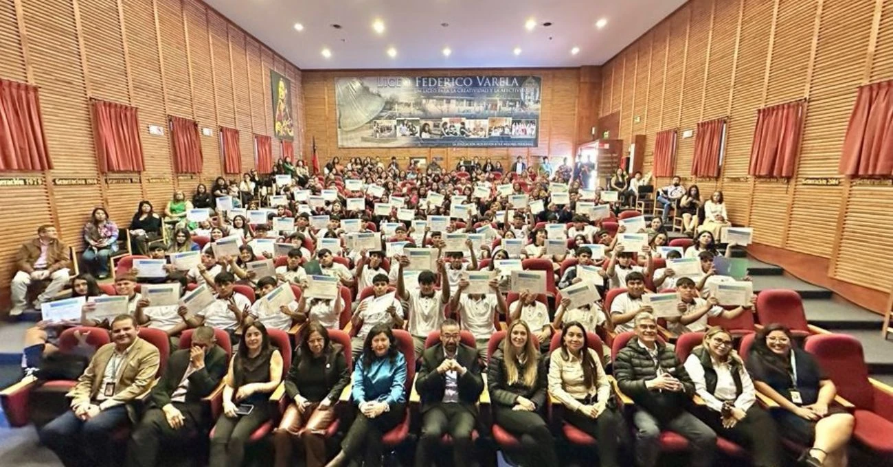 Capstone Copper impulsa la educación técnico-profesional en Chañaral con certificación de 95 estudiantes del Liceo Federico Varela