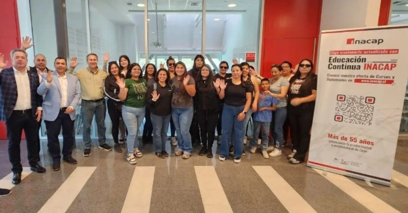 Caserones impulsa formación técnica femenina con nuevo curso de Operadoras en Hidrometalurgia en Atacama