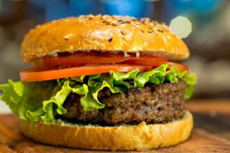 Celebra el Día de la Hamburguesa en Santiago: Descuentos de hasta 50% en McDonald’s, Burger King y más este 28 de mayo