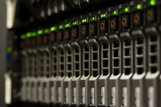 Centros de datos: España cambia una regla eléctrica para 2026 y pone sobre la mesa €23.400 millones en inversiones