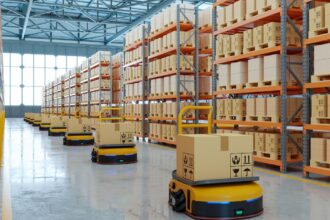 CEO de Amazon advierte que precios podrían subir por impacto de la guerra comercial