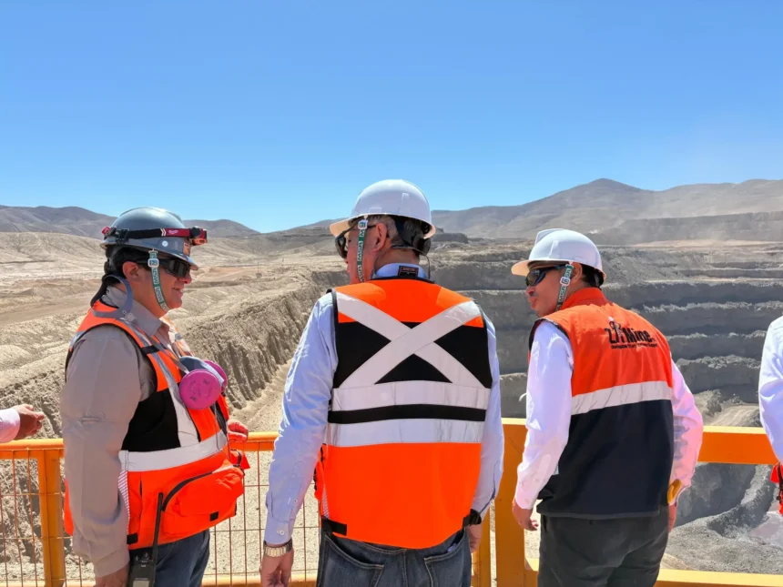 CEO Global de Hitachi Construction Machinery visita Antofagasta y Copiapó