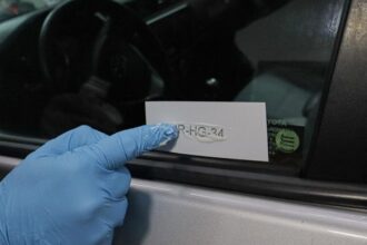 Chile exige grabado de patentes en vehículos desde mayo 2025 para aumentar seguridad y prevenir robos