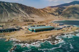 Chile impulsa inversión privada en desalación para enfrentar crisis hídrica nacional