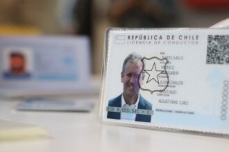 Chile impulsa la seguridad vial con la nueva licencia de conducir digital ya disponible en Tarapacá, Aysén y otras regiones