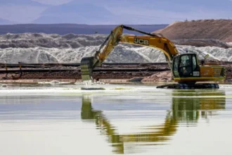 Chile podría generar US$ 12.000 millones al diversificar su industria del litio