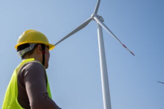 Chile y China firman acuerdo clave para impulsar energías limpias y colaboración tecnológica en electromovilidad