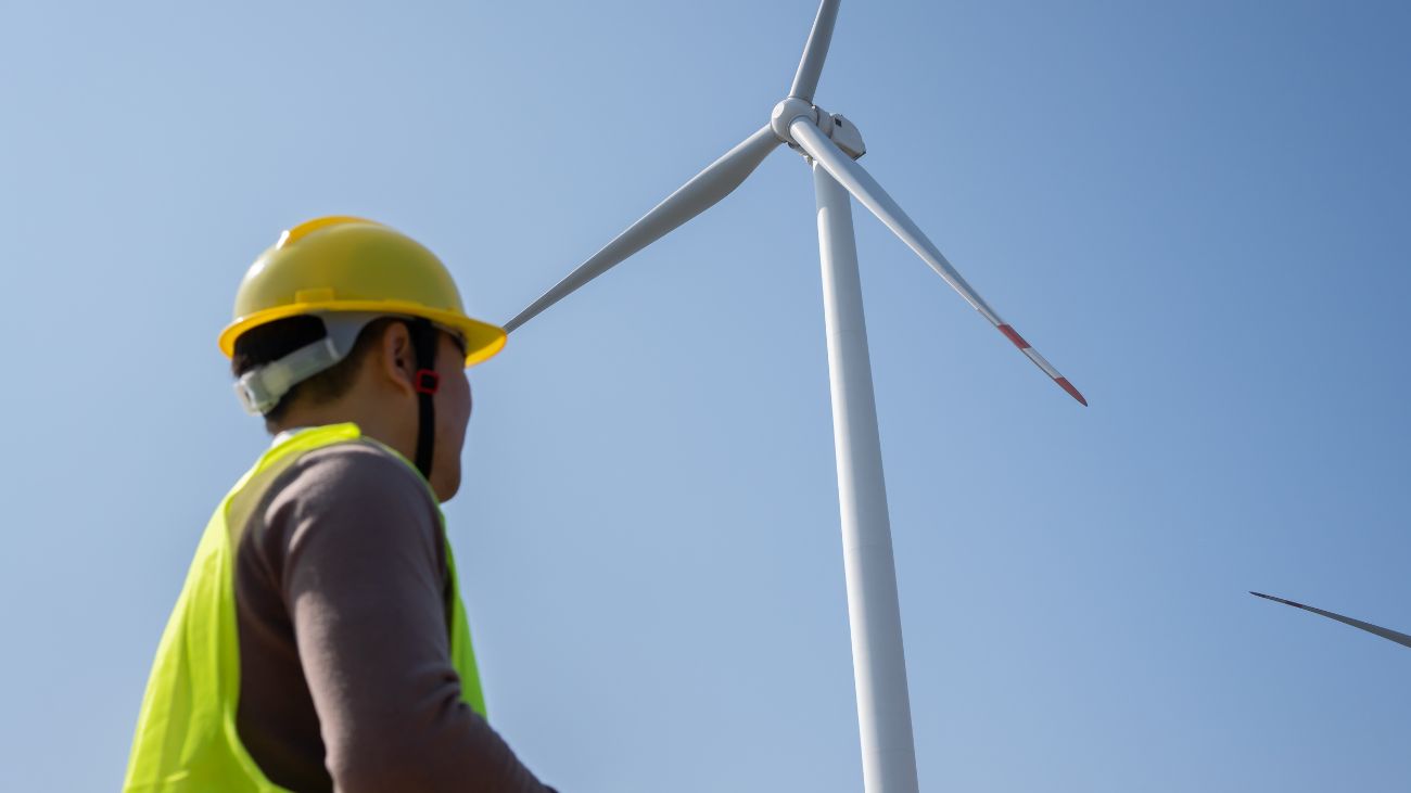 Chile y China firman acuerdo clave para impulsar energías limpias y colaboración tecnológica en electromovilidad