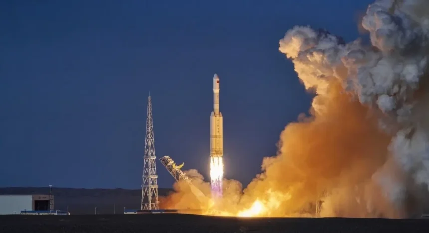 China cohete Kinetica-2: desafía a SpaceX con costos cercanos a Falcon 9 en su debut orbital