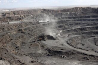China descubre yacimientos clave de cuarzo de alta pureza: golpe estratégico a EE.UU. y Europa