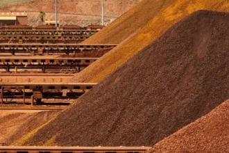 China endurece su pulseada con BHP y busca cambiar cómo se compra el mineral de hierro