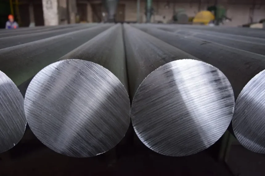 China enfrenta máximos históricos de inventarios de aluminio y caída en demanda interna