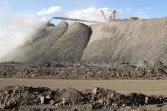 China impulsa exportaciones de tierras raras con aumento del 23% en 2026