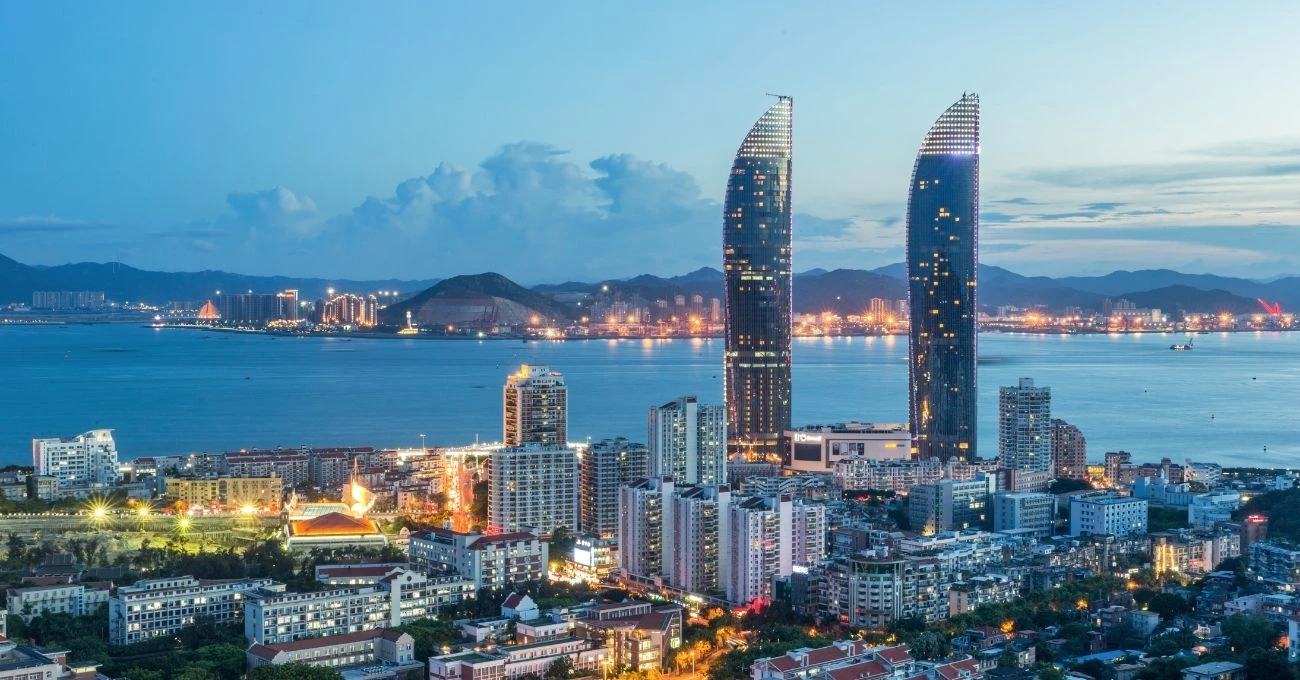 China proyecta crecimiento económico de $23,9 billones con foco en el consumo interno