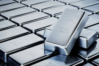 China rompe récord de importaciones de plata impulsada por la demanda solar e inversión