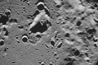 Científicos cultivan garbanzos en suelo lunar simulado: avance hacia colonización espacial