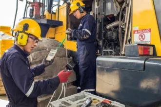 Cinco carreras técnicas que abren oportunidades en la minería chilena