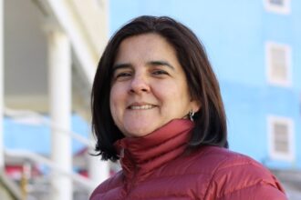 Claudia Garrido rompe barreras en Chile: primera mujer gerenta general de Fundición Chagres en Anglo American, impulsando diversidad y sostenibilidad en la minería