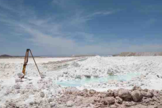 CleanTech Lithium y Wealth Minerals buscan alternativas tras rechazo de CEOL