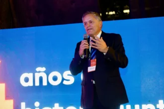CMT celebra 14 Años consolidando su cobertura nacional de Arica a Punta Arenas