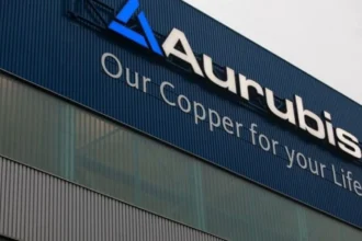 Cobre en EE.UU.: inventarios de Comex superan 530 mil toneladas y Aurubis prevé caída por mayor demanda