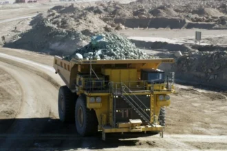 Cochilco proyecta alza de 20% en el consumo eléctrico de la minería del cobre hacia 2034
