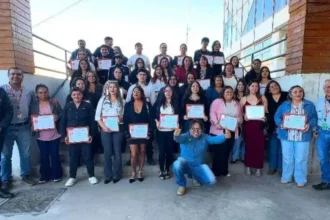 Codelco capacitó a 40 vecinas de El Salvador en curso de manejo Clase B