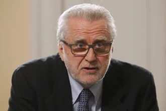 Codelco proyecta US$ 1.900 millones para el Fisco y ratifica que acuerdo con SQM seguirá vigente pese a cambios de Gobierno