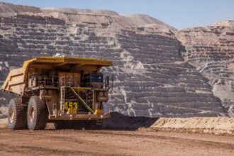 Codelco revoluciona la minería: Automatización total en el cambio de triconos aumenta seguridad y eficiencia en la División Andina