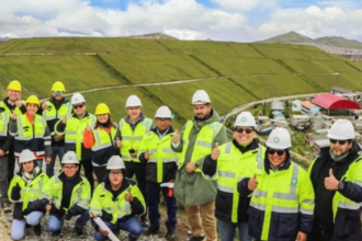 Codelco y AMSAC fortalecen pacto ambiental en visita técnica a Perú.