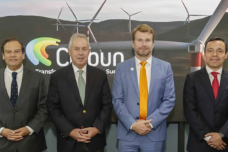 Colbún y e-STORAGE firman contrato para proyecto de almacenamiento en Atacama.