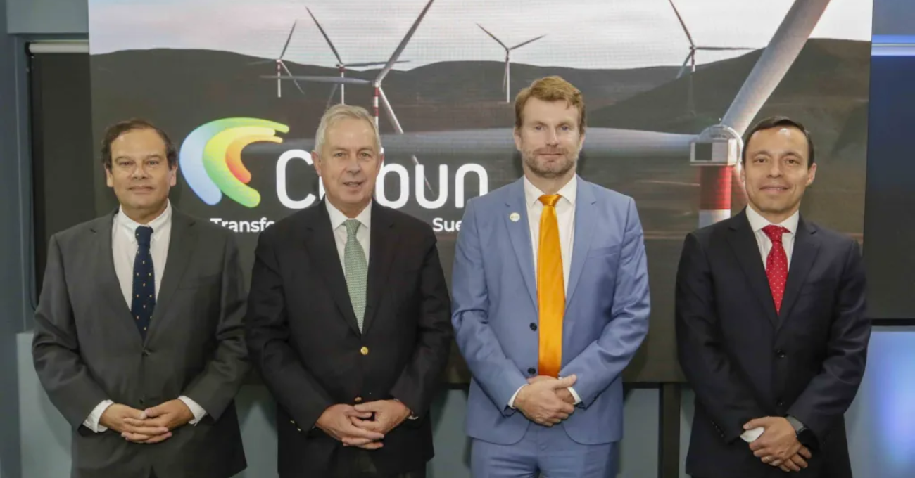 Colbún y e-STORAGE firman contrato para proyecto de almacenamiento en Atacama.
