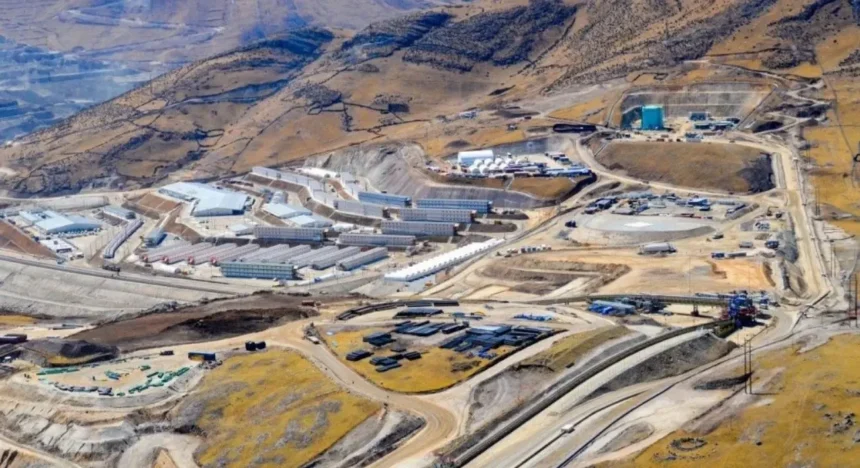 Concesiones mineras en Perú: IIMP alerta riesgo a la inversión por propuesta de caducidad en 15 años