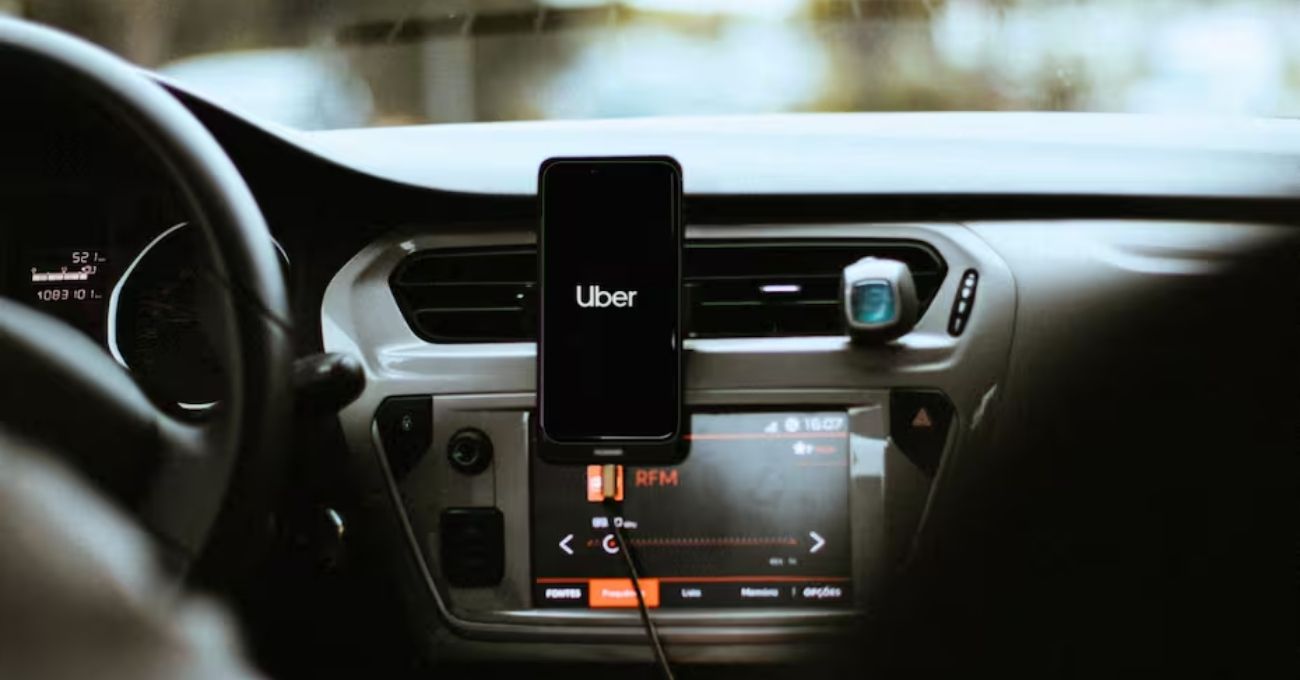 Conductores de Uber en Chile deberán contar con licencia A2 y cumplir nuevos requisitos según la Ley 21.553