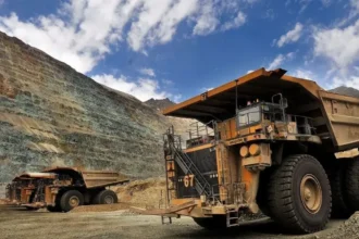 Consejo Minero cifra en US$100 millones el impacto del ajuste al impuesto al diésel y advierte riesgo para la competitividad minera