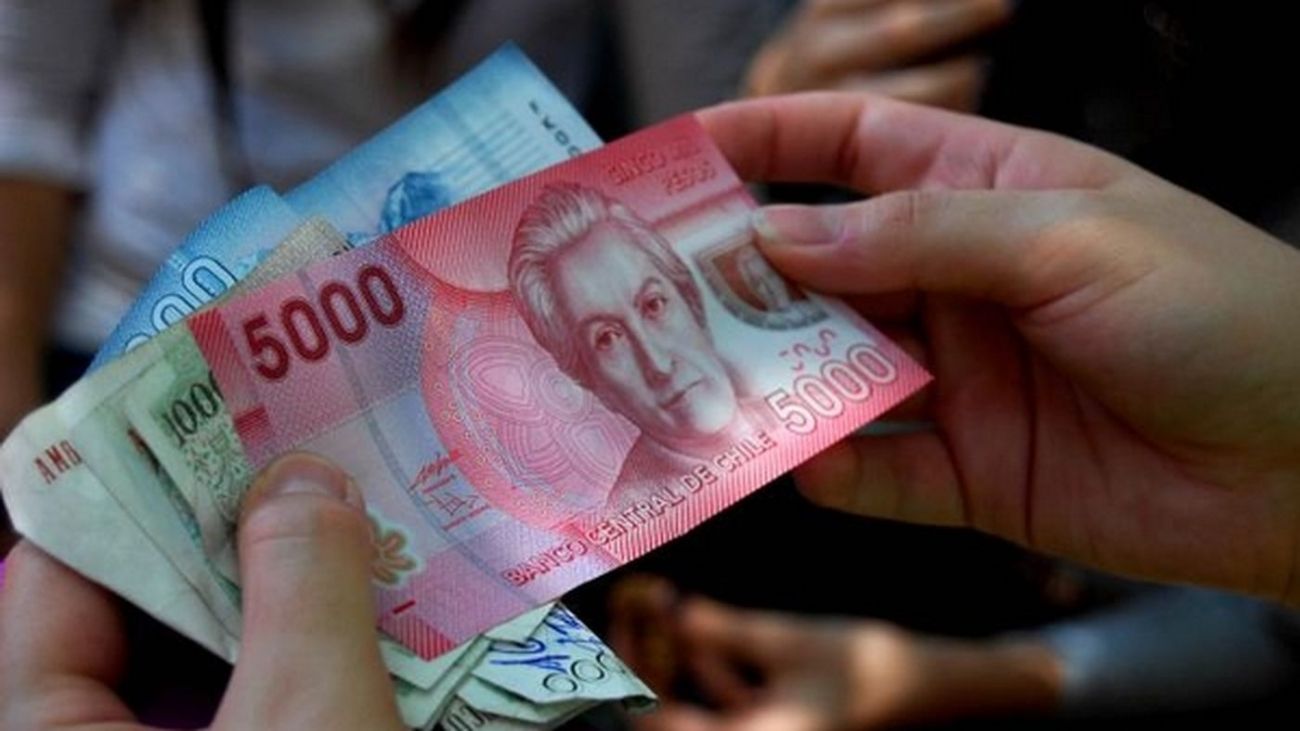 Consulta con tu RUT si puedes recibir $42.000 mensuales en abril gracias al Bono Mujer Trabajadora