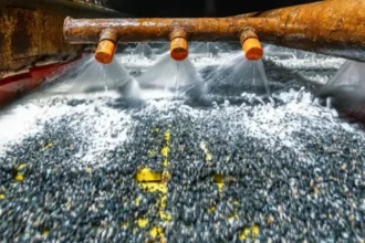 Consumo de agua en minería del cobre subiría a 20,6 m³/s al 2034 y el giro al mar cambia más que una cifra