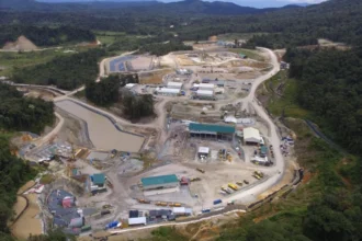 Contrato minero por US$1.700 millones: Ecuador asegura participación del 50% en estratégico proyecto Los Cangrejos