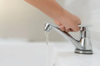 Corte programado de agua afectará a seis comunas de Santiago este jueves