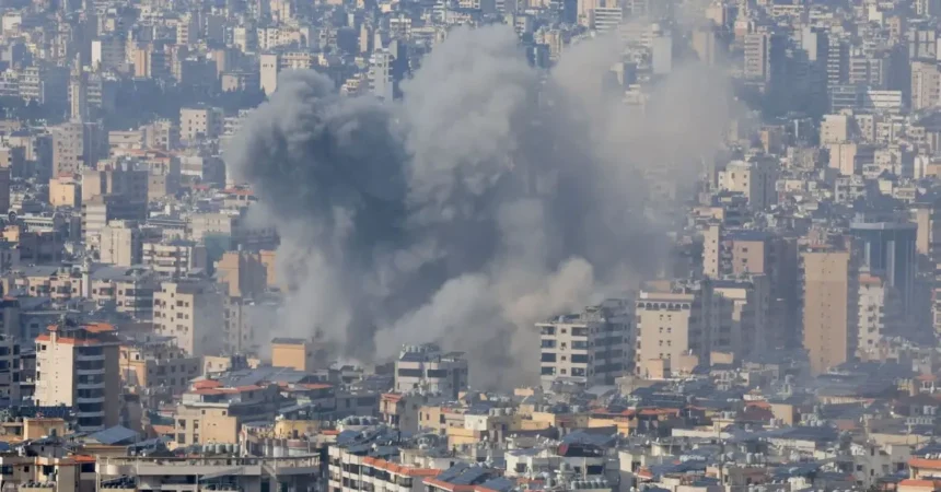 Crisis en Irán: ataques debilitan cúpula gobernante, aumenta incertidumbre en Oriente Medio
